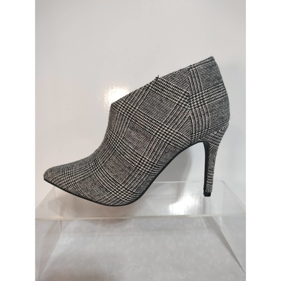 Journee Collection Demmie black plaid stiletto ankle booties woman size 6.5 - Picture 5 of 12